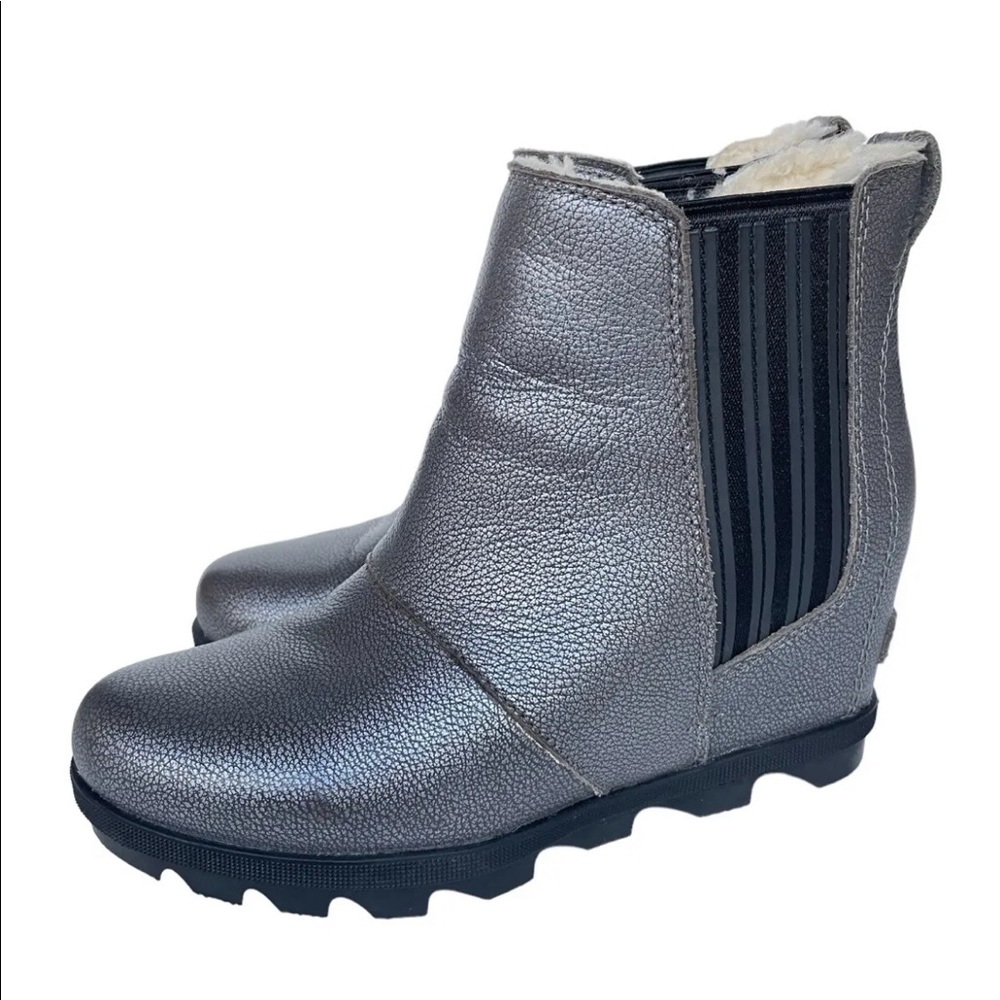 Sorel Joan Of Article Chelsea Silver Leather Wedge Pull On Bootie Sz 7 - Picture 2 of 9